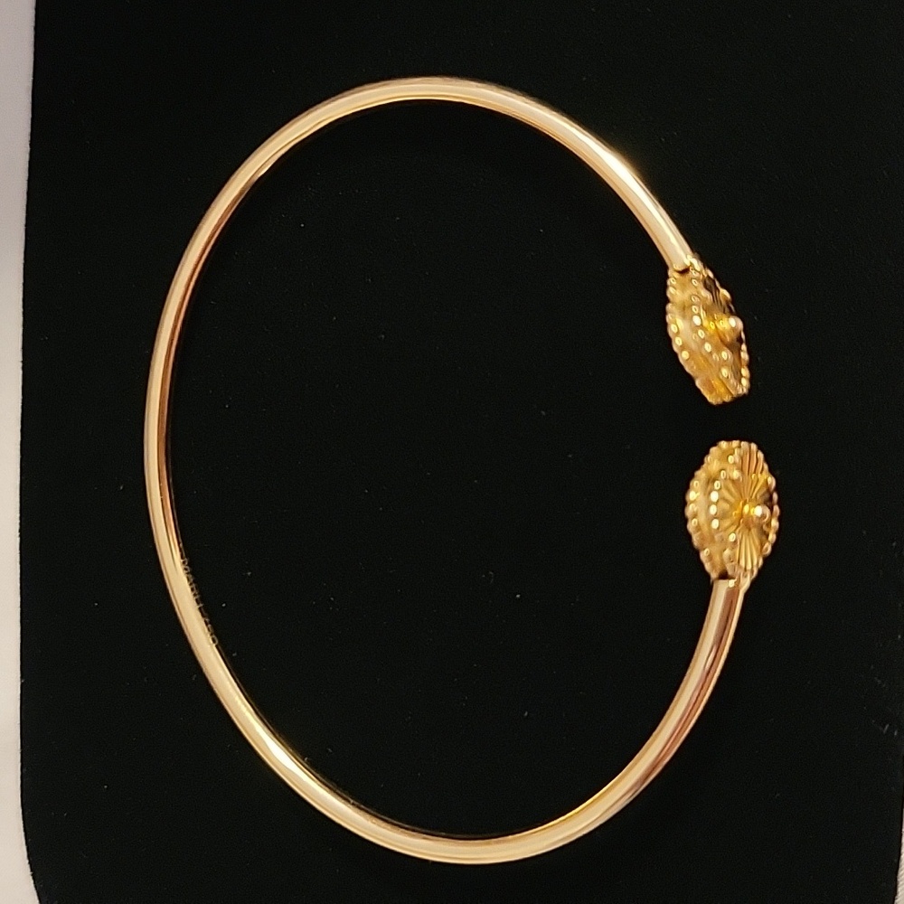 18k Yellow Gold Floral Cuff Bracelet